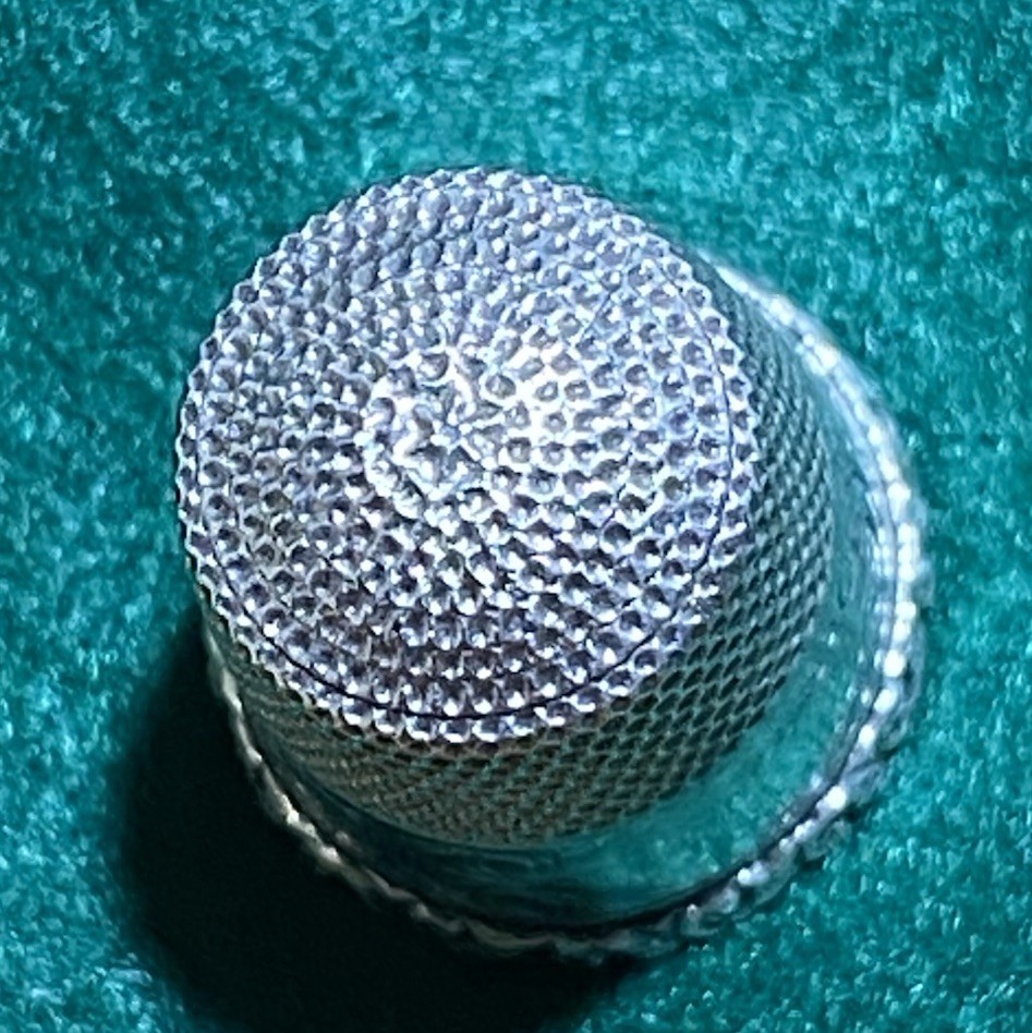 Antique Simons Bro. Sterling Silver Thimble ~ Grape Leaf/ Cluster Pattern ~ # 10