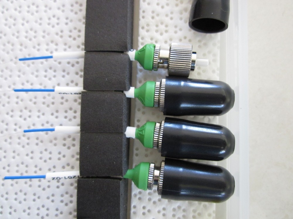 4 EMCORE FIBER OPTIC PATCHCORDS CABLE PLEASE CHECK PICTURE FOR MODEL N0.