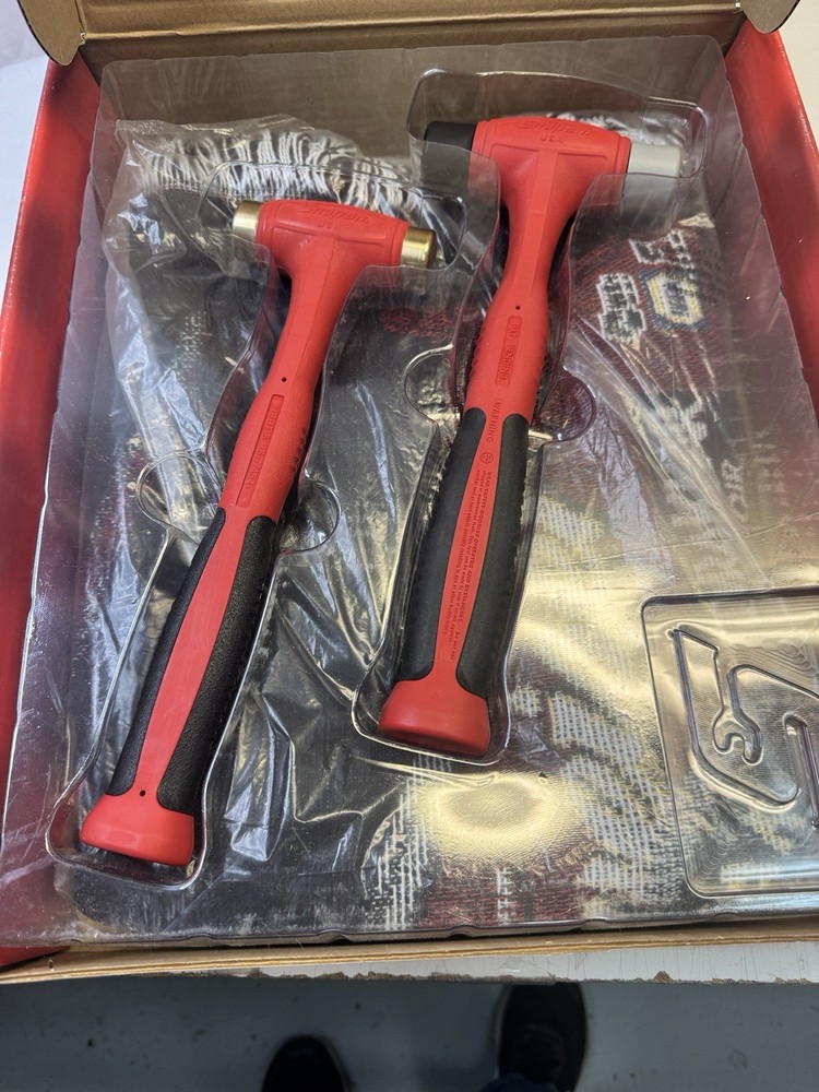 Snap-on Tools DALE EARNHARDT BLANKET AND 2 SOFT FACE HAMMERS SET