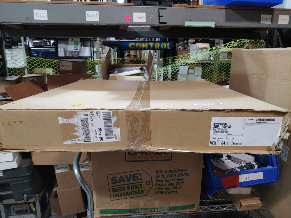 HANWHA TECHWIN SBP-300LM Ivory Parapet Mount