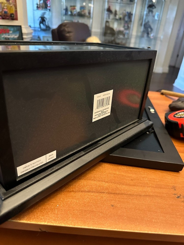 Display Case - 3 Baseball Display Case (Cube) UV Protection Mirror New