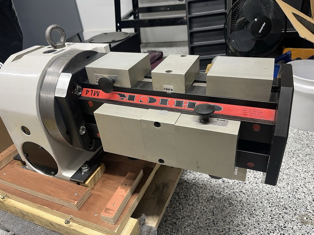 Kitagawa 4th Axis Rotary With Chic Tombstone