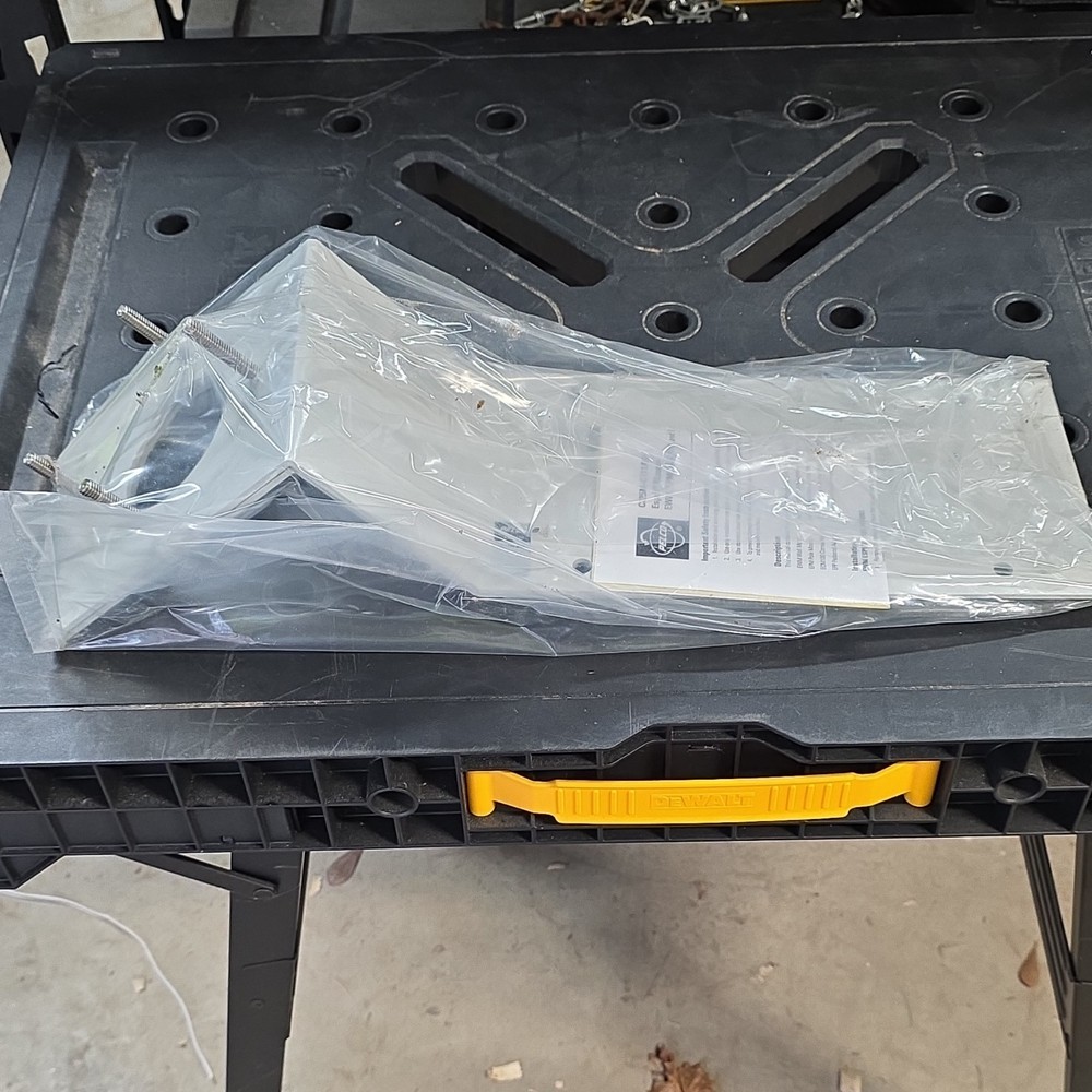 Pelco EWM EPM ECM100 EPP Outdoor Weatherproof Mounts C225M-C Camera Bracket