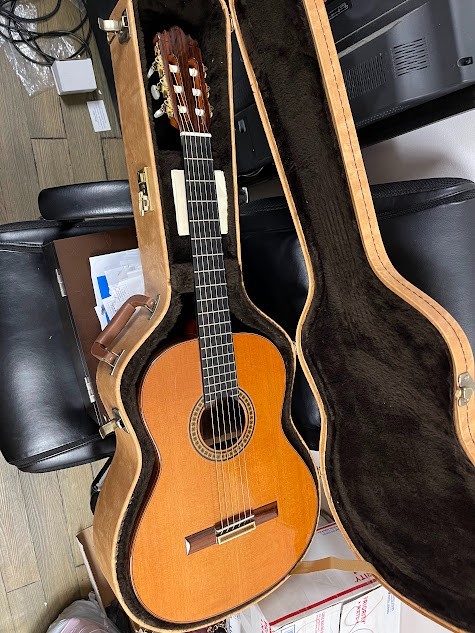 Genuine 1999 José Ramírez 4E Estudio Classical Guitar Solid Wood Original Case