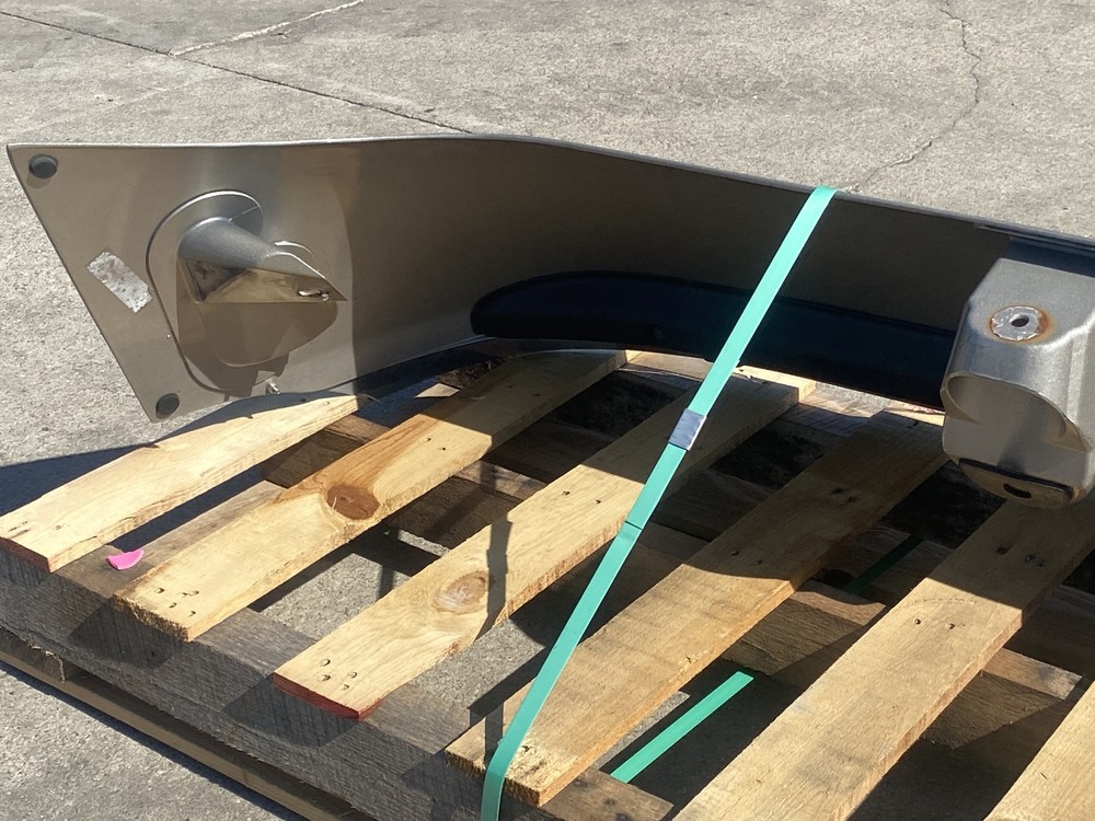 2015 Volvo VNL Gen 2 Visor (654-10706)