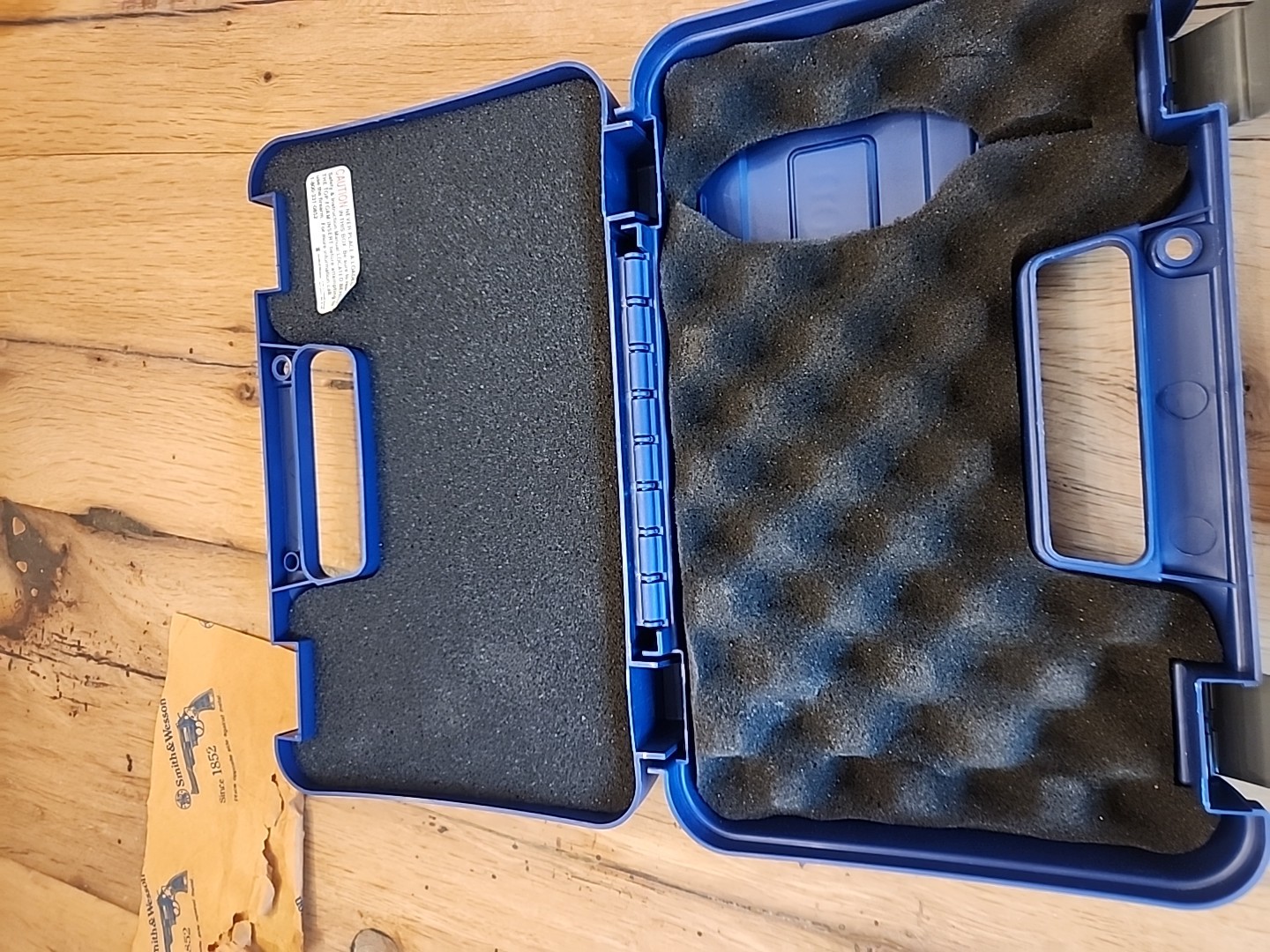 Vintage Smith & Wesson Model 48 22 WMR Original Blue Hard Case, Manual, Lock