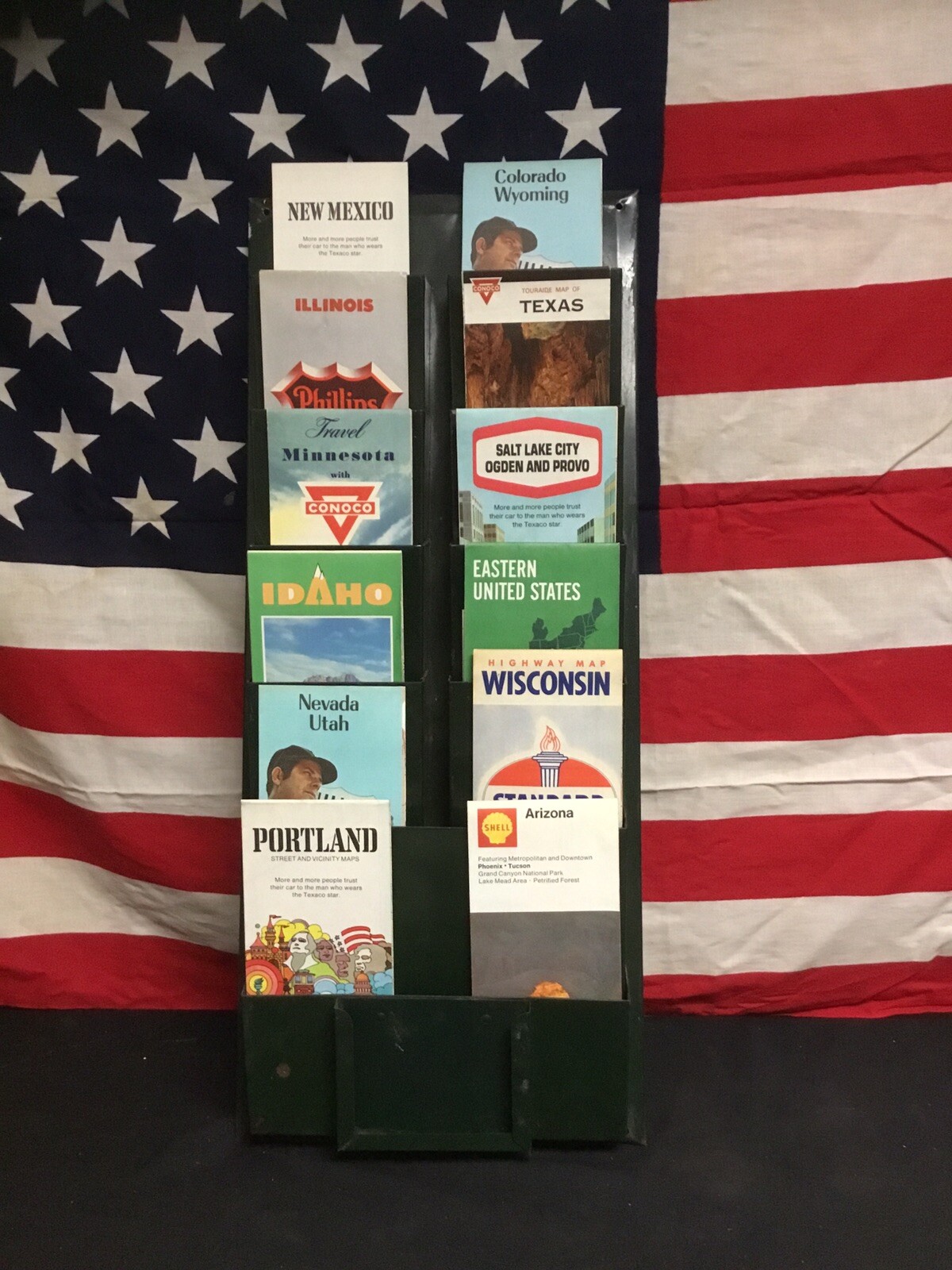 Rare! vintage 1930s 40s Flying A metal Gas Oil Road Map Holder Large Size.