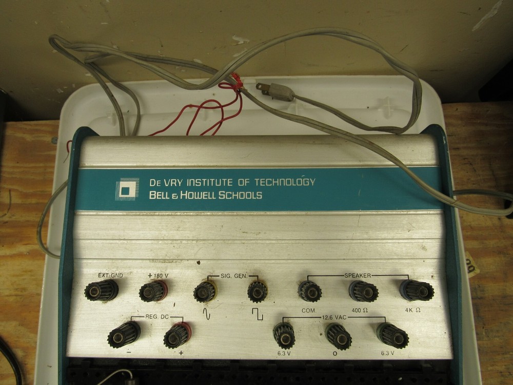 Vintage Bell & Howell Schools DeVry Inst Tech Electro-Lab Design Console