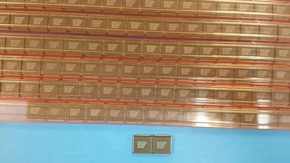(2 PCS) DS2151Q DALLAS SEMICONDUCTOR DATACOM, FRAMER, PLCC44