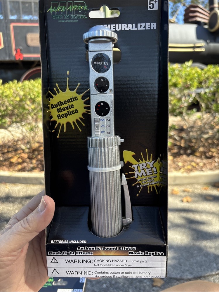 Universal Studios Men In Black Neuralizer Replica NEW Sounds & Lights