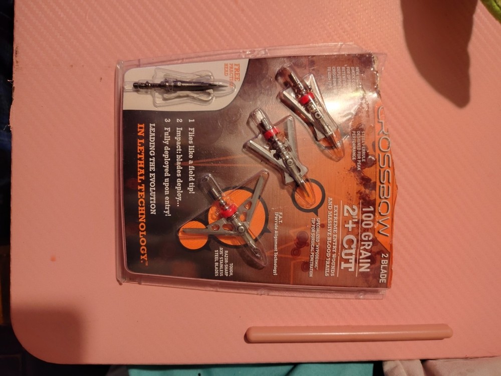 Rage Crossbow Hypodermic mechanical Broadheads 100 Grain with PRACTICE POINT