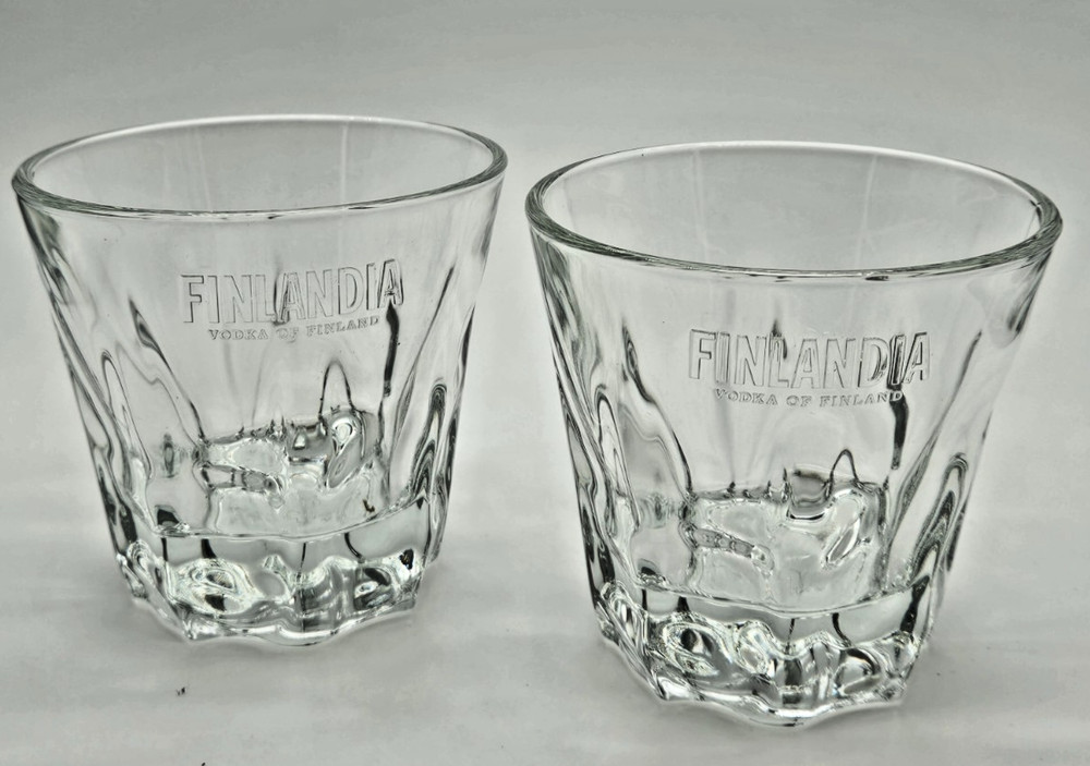 Findlandia Vodka Glasses (2)