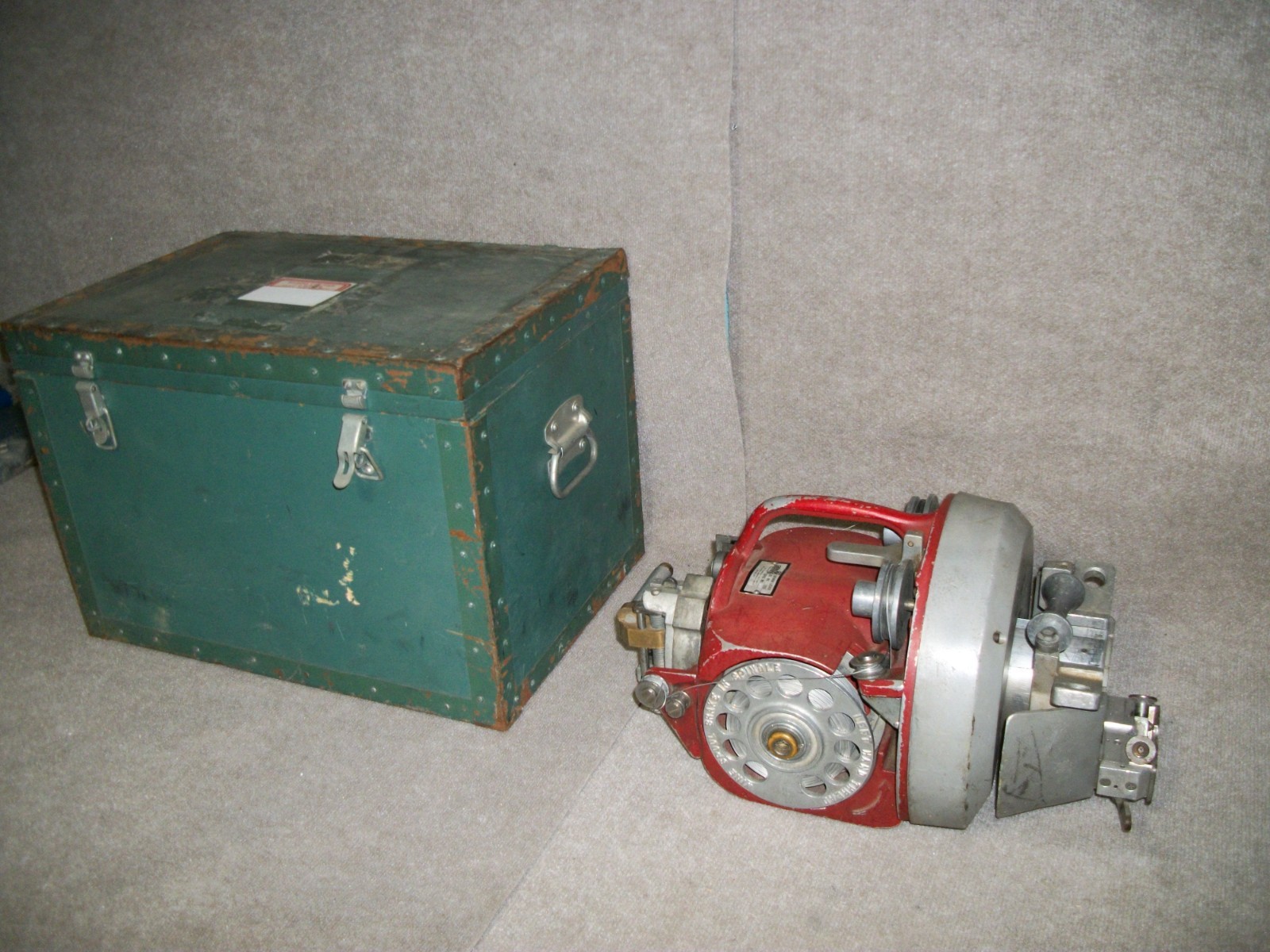 NICE  CABLE SPINNING EQUIPMENT  MODEL 1050 LINEMAN LASHER MACHINE WITH CASE