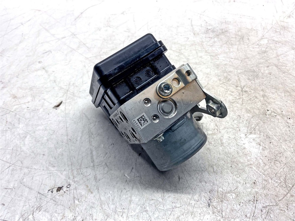 2022 Yamaha MT-10 ABS Pump - B602534C00