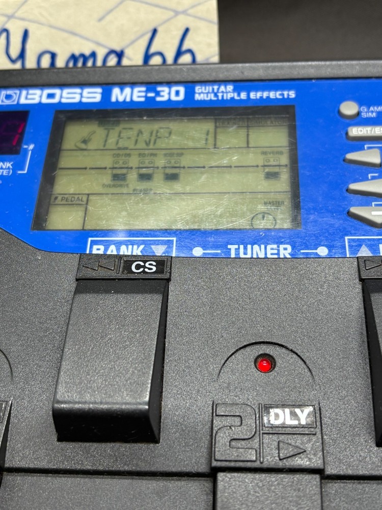 BOSS ME-30 Multi-Effects Guitar Processor - Analog Feel Controls - Unit Only