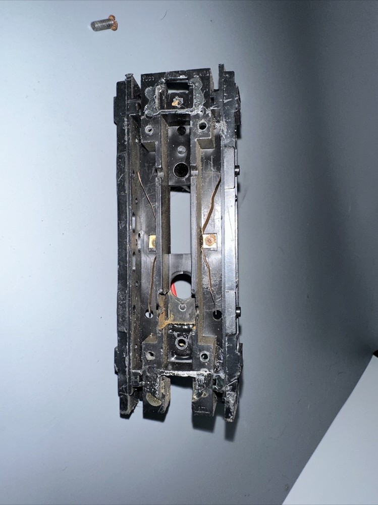 Ho Scale yugo switcher atsf 332 body only needs work