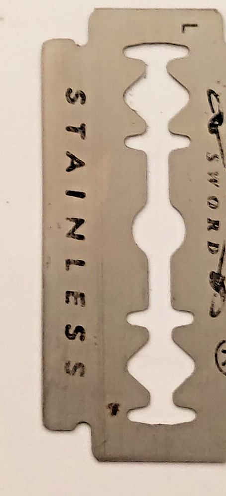 OLD RAZOR DOUBLE EDGE BLADE SHARPENER ROLLFIX GERMAN, REPAIRED WORKING