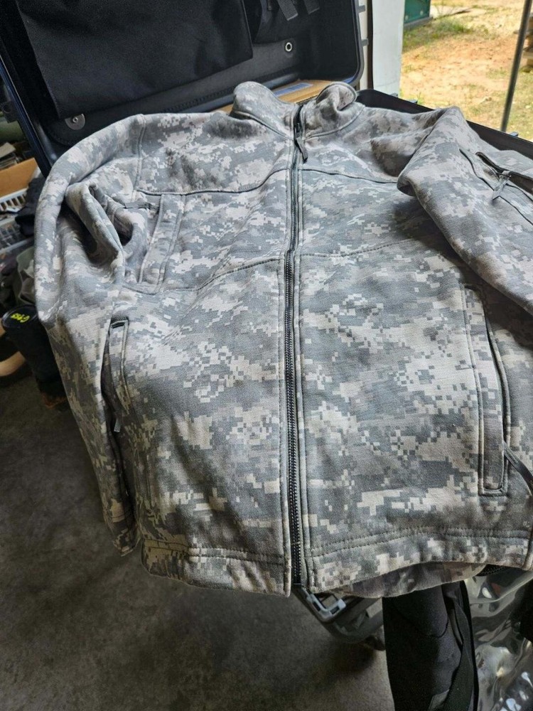 Massif Mt Gear ARMY ELEMENTS JACKET, DIGITAL ACU, SIZE: LARGE