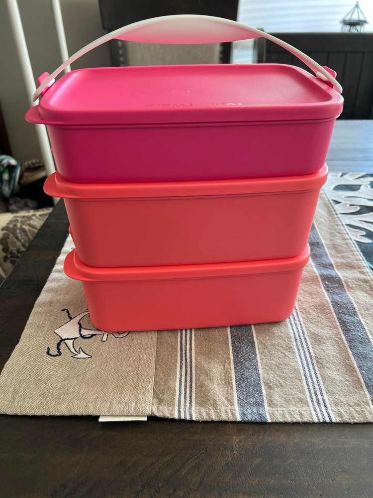 Tupperware Click to Go Stackable Lunch Pack with Carrier Handle Set of 3