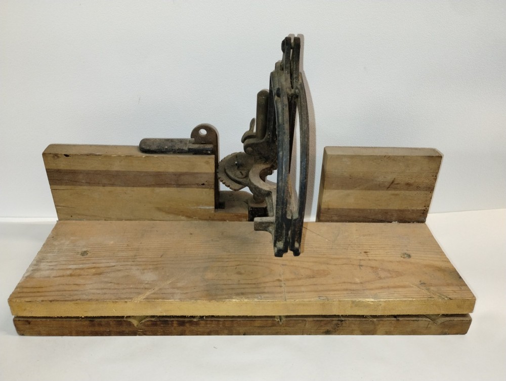 Millers Falls V-Line Miter Box, Vintage, Without Saw.