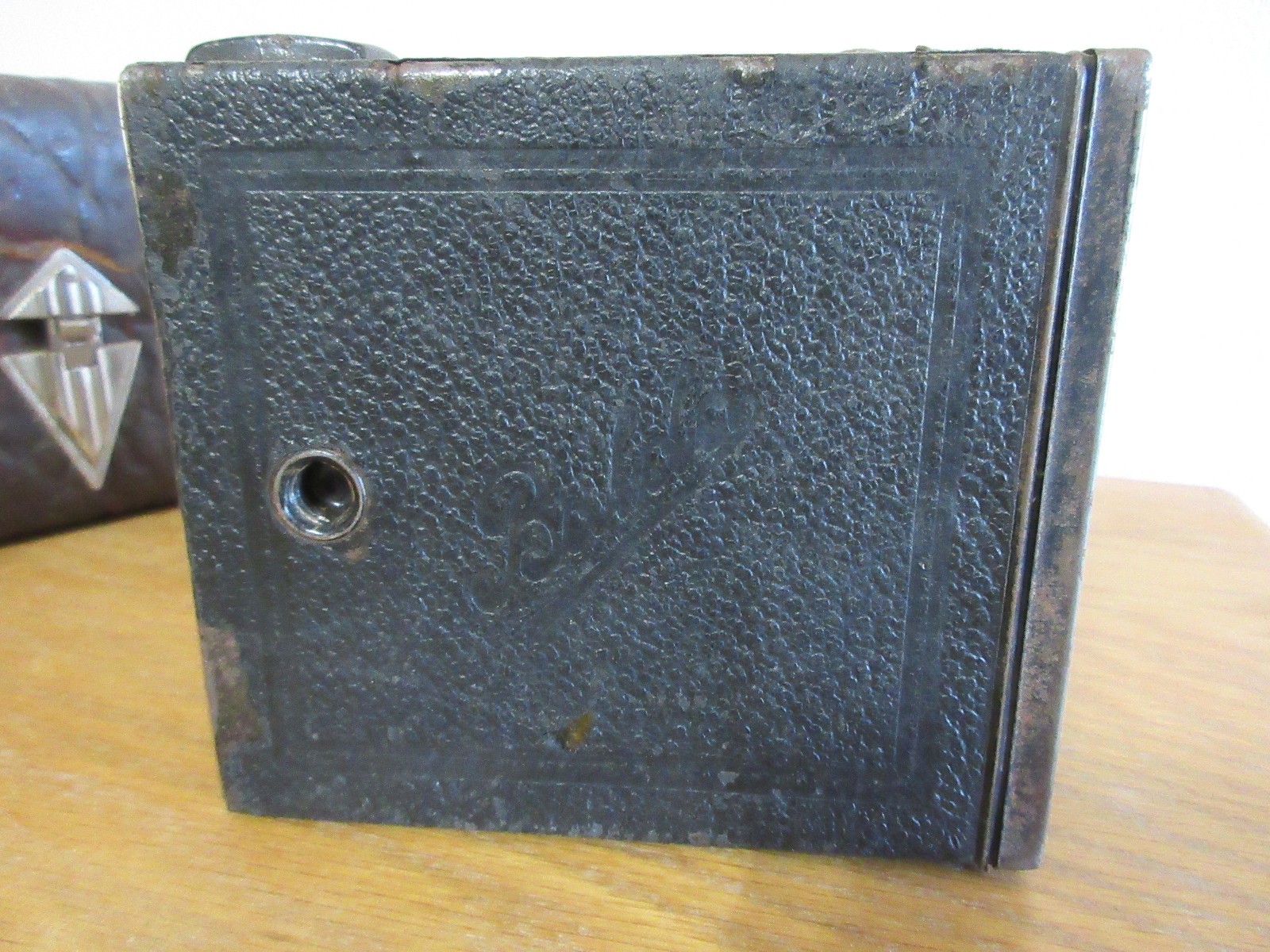 (O) Balda Rollbox Camera w/ Leather Case and Remote Cable Thread, 1930s