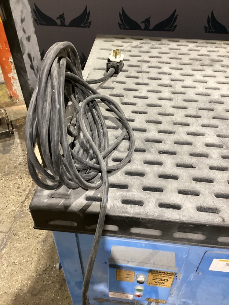 DENRAY MACHINE 7200B DOWNDRAFT TABLE USED