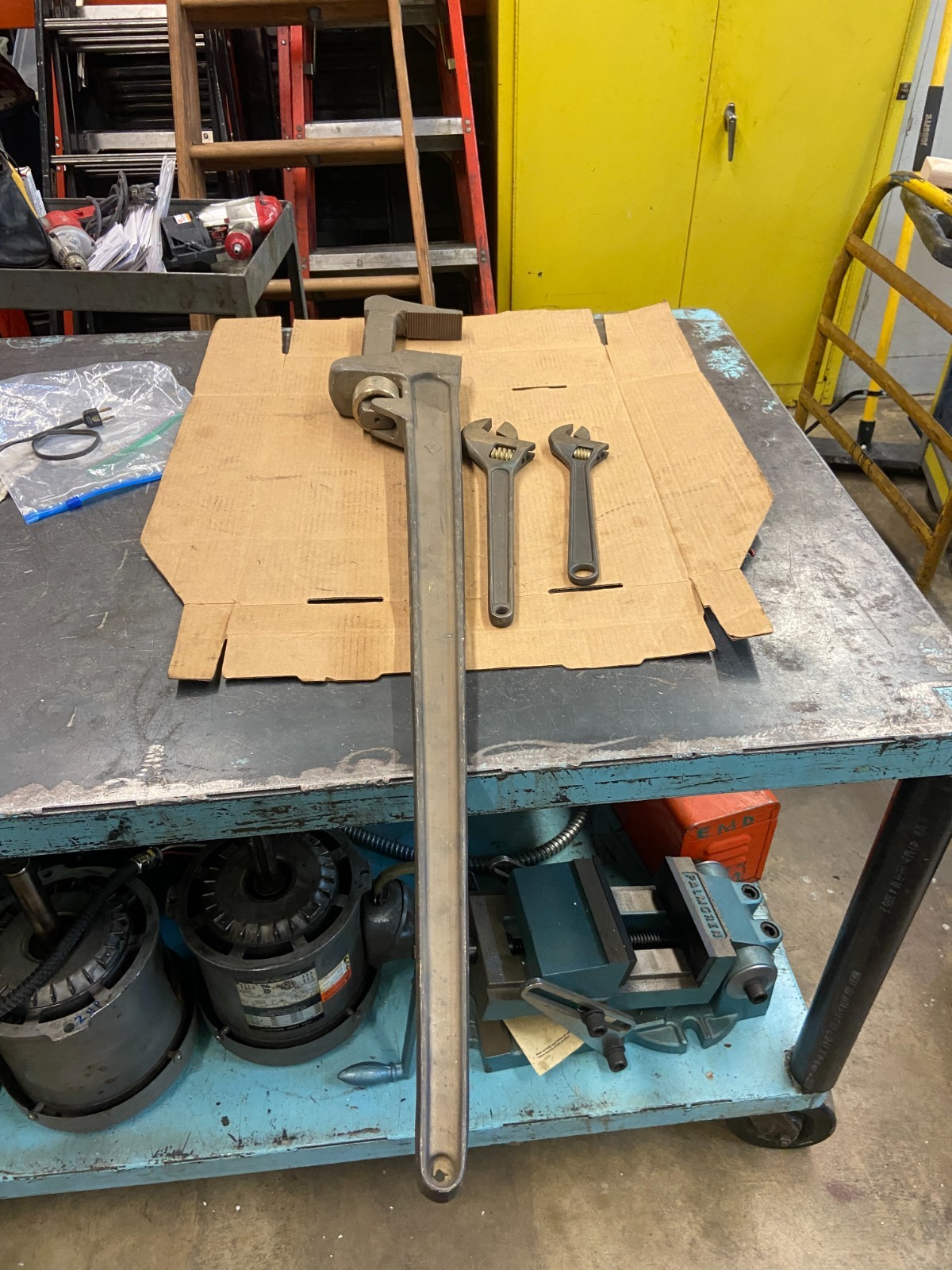 AMPCO W-216 AL 48 INCH PIPE WRENCH, ADJUSTABLE WRENCHES