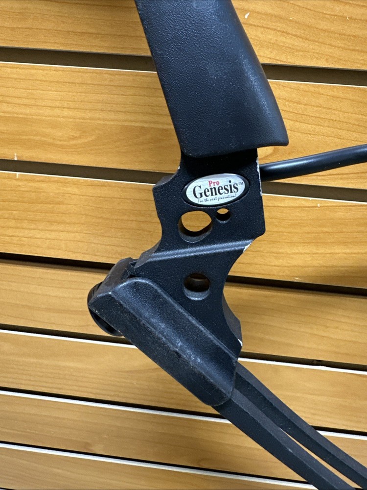 Genesis Pro Compound Bow - 25# Max - RH