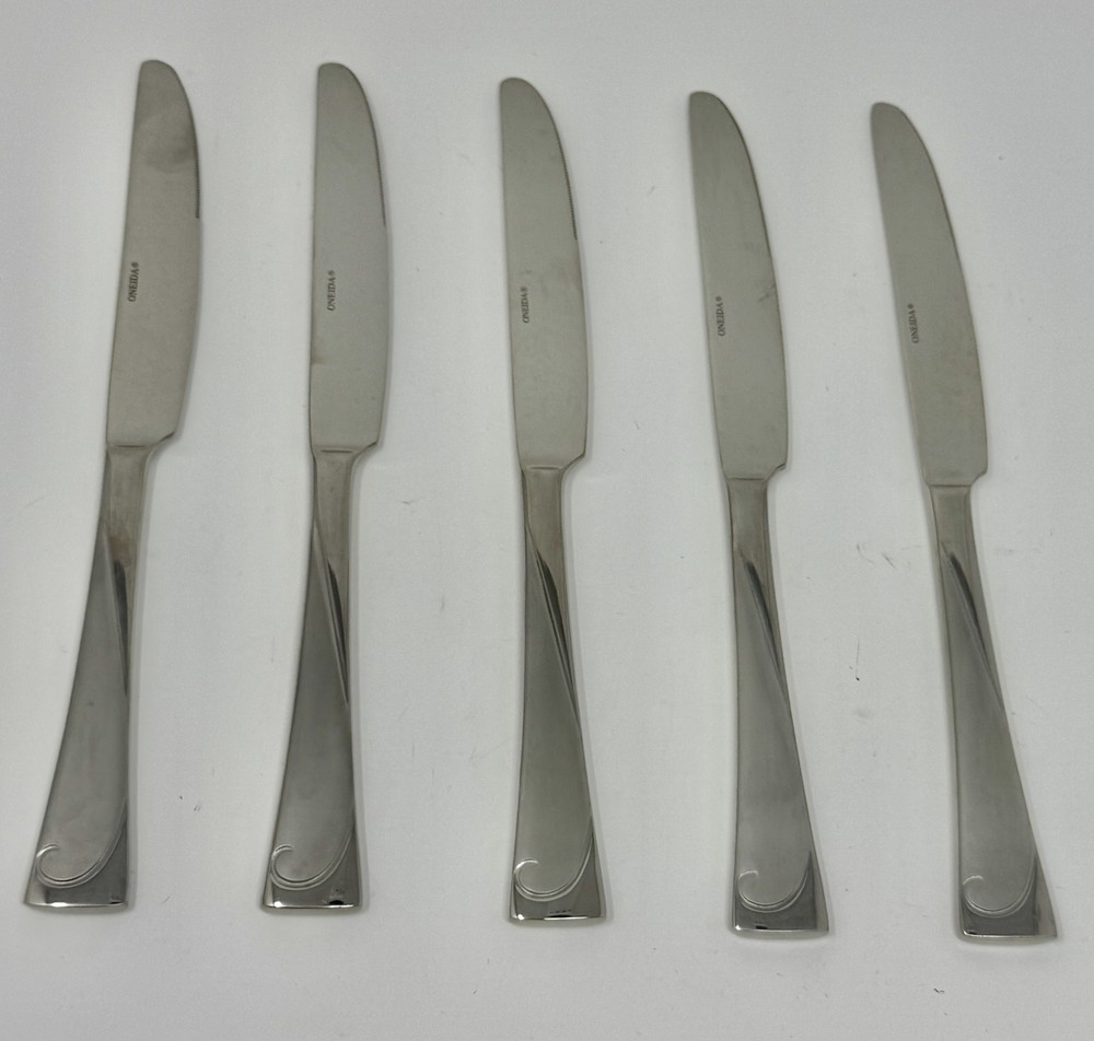 Oneida Script Set of 5 Dinner / Place Knives 9 1/2"