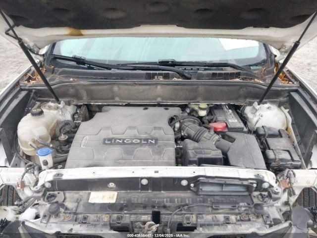 MKX 2016 Glove Box 4930830