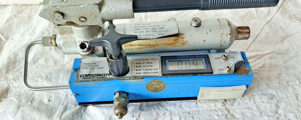 OMICRON OTE-P202 DIGITAL PRESSURE CALIBRATOR