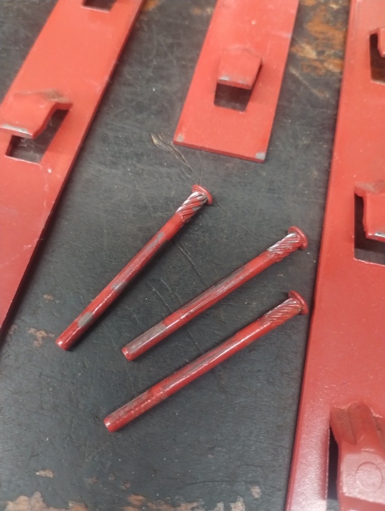 6 or 8 Drawer TOOL BOX DRAWER LOCKING TRACK SET. #U22