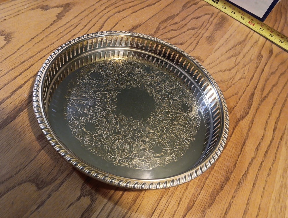 10 In Pierced Tray Silverplate With24 K-eletro G/P.