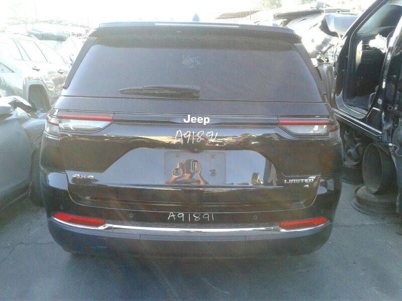 GRANDCHER 2022 Quarter Panel 120513