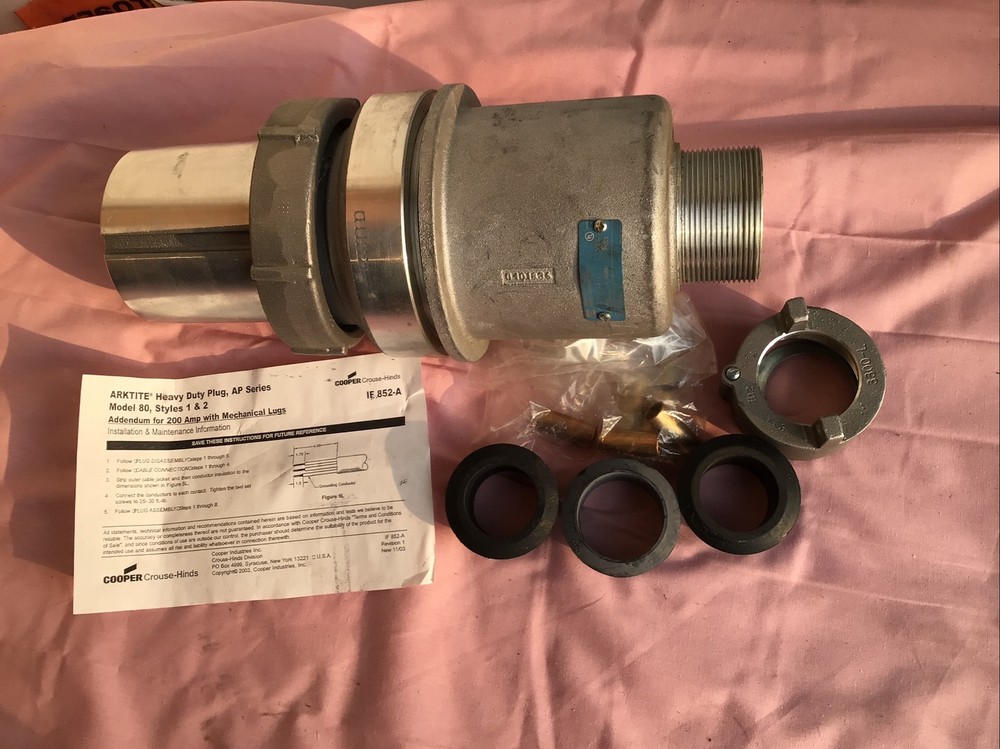 Crouse-Hinds Weatherproof Plug APL20467