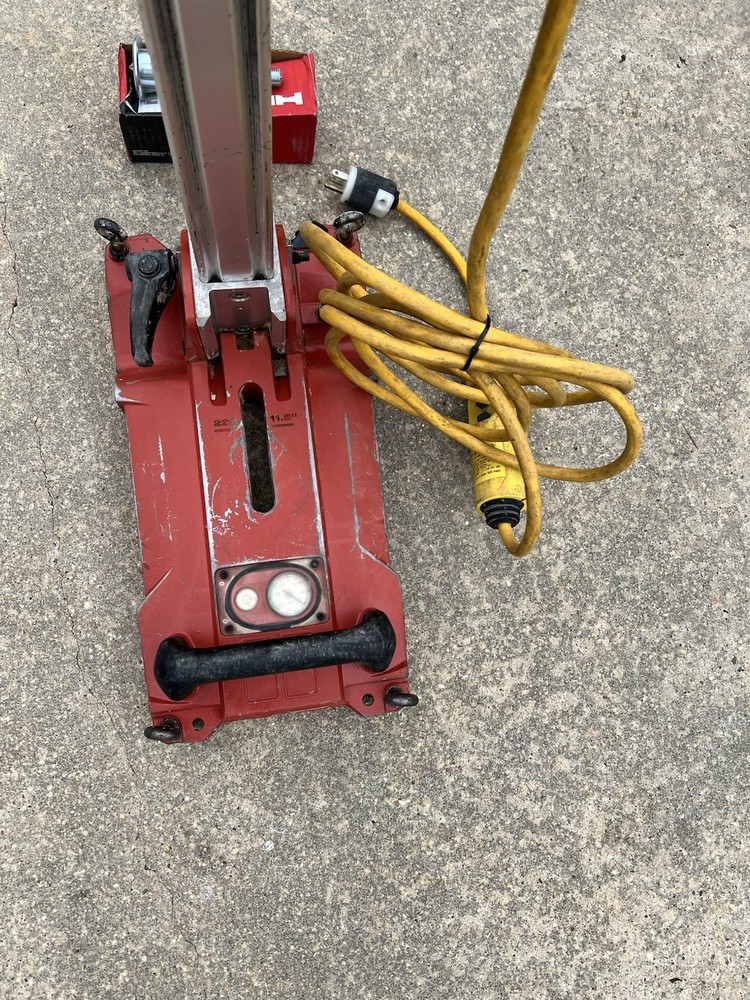 HILTI DD150 U Concrete CORE DRILL With Stand