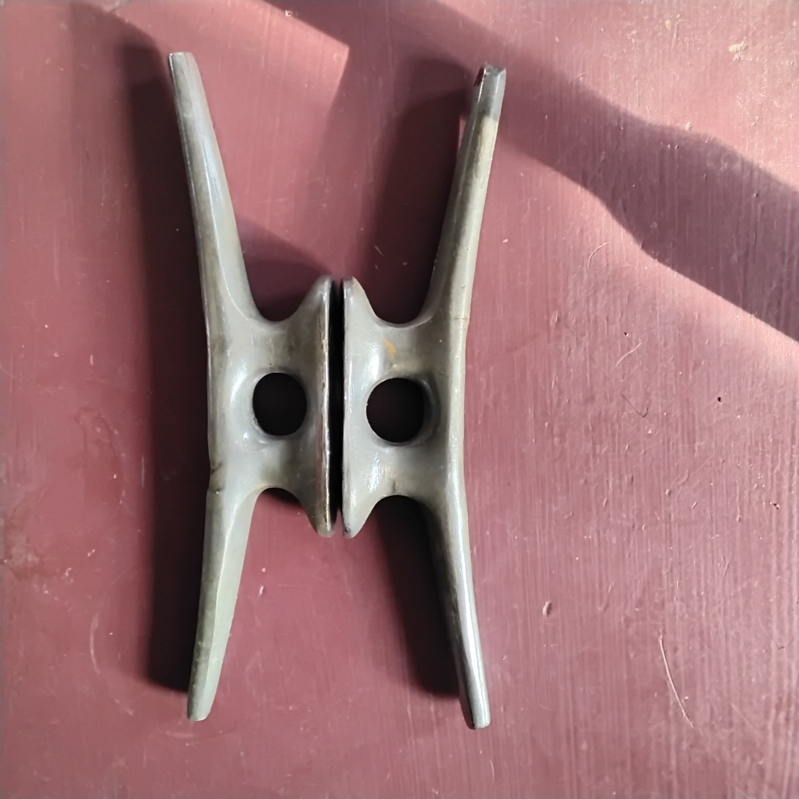 Vintage/antique 2-6 Inch Boat Dock Cleats