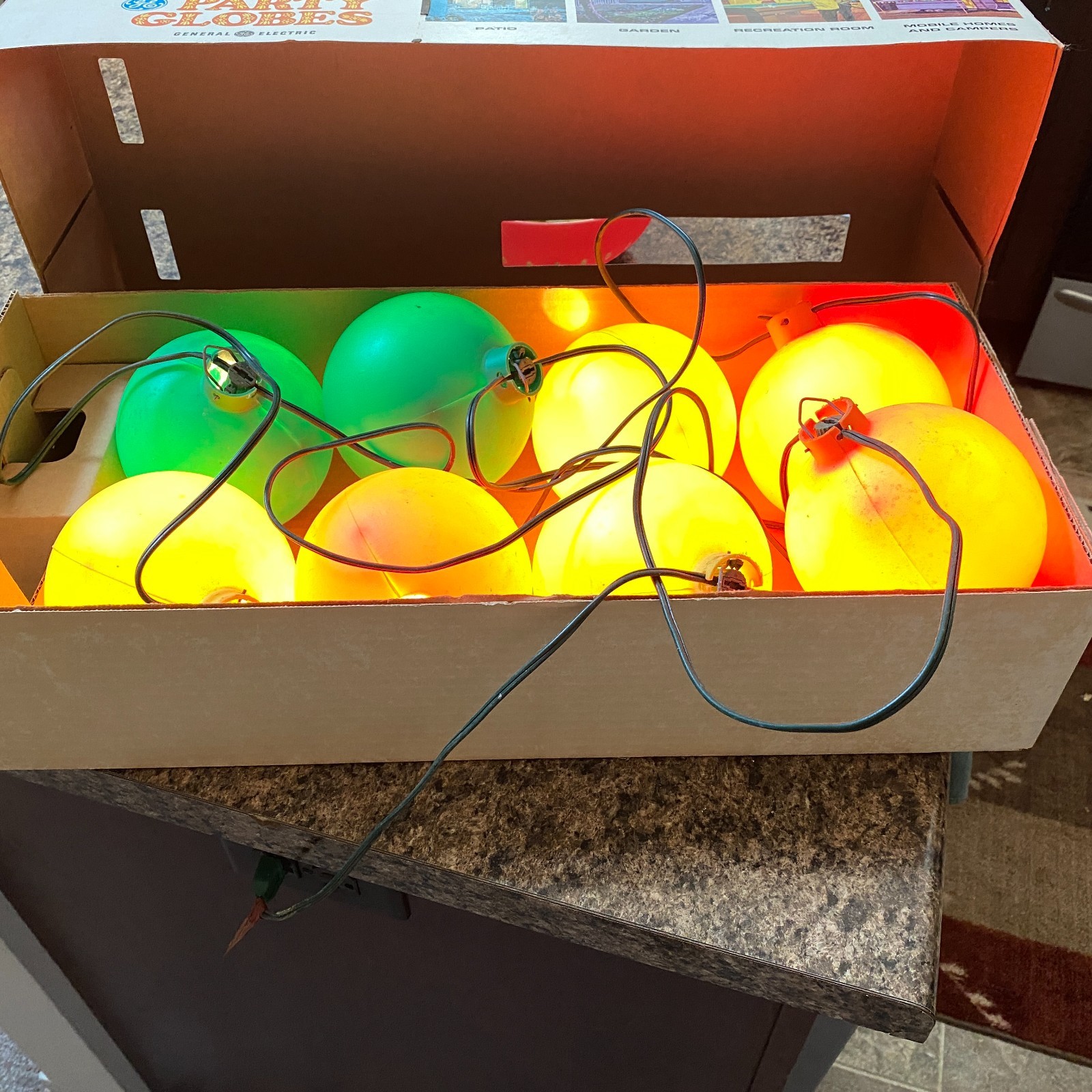 Vintage GE Party Globes 8 Light Set Indoor/Outdoor with Original Box Tested