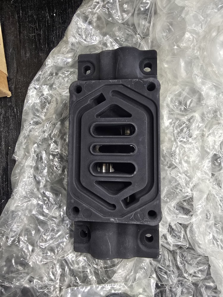 24A580 GRACO (Nos)