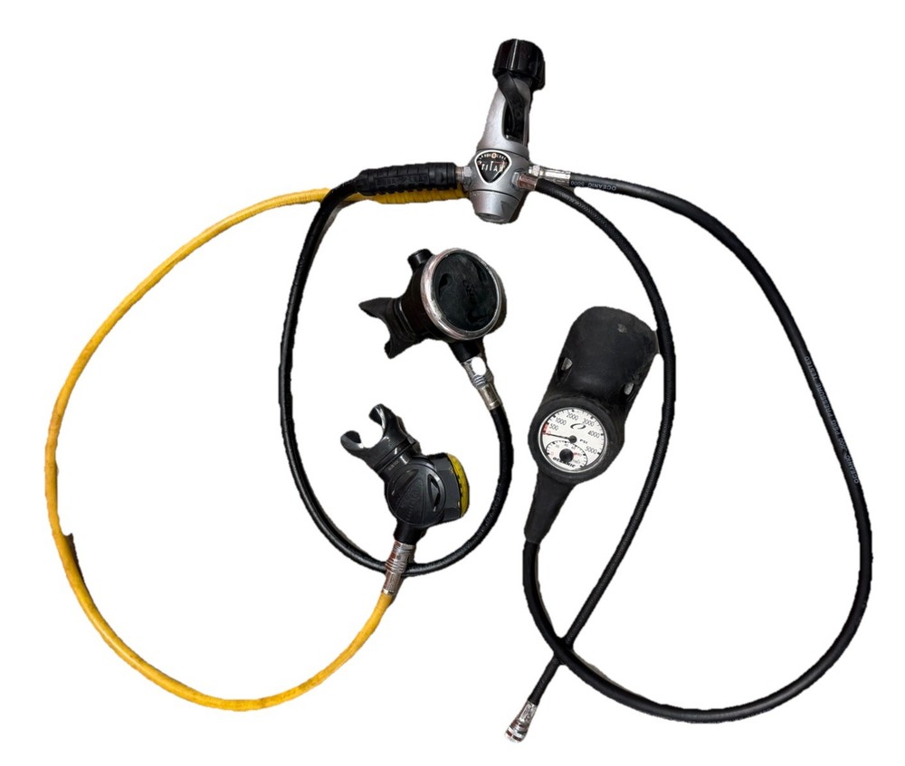 Oceanic Scuba Diving Regulator Set with Gauge