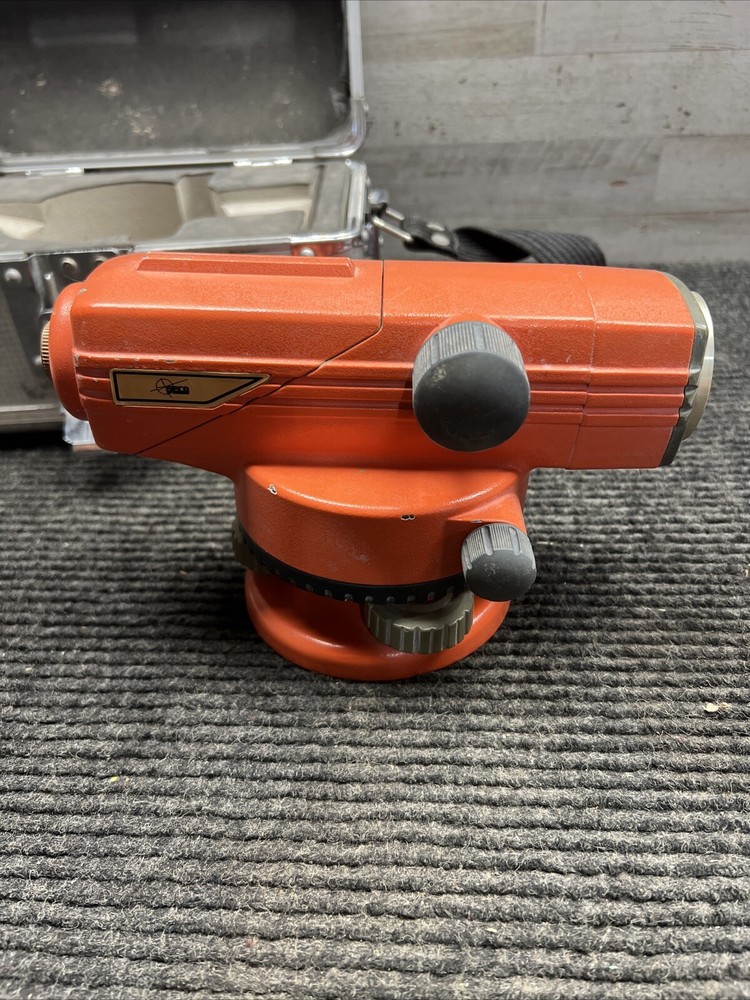 Used Seco Transit Level 4811-24 w/ hard case