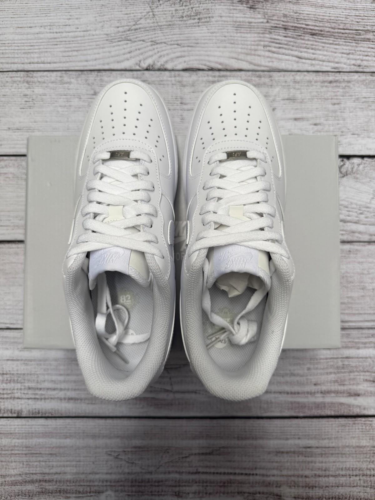 NEW Nike Air Force 1 Low Triple White ‘07 MEN AND WOMEN SIZES US 7-12