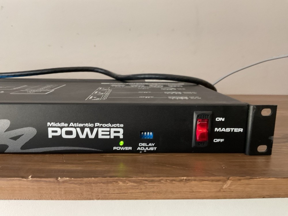 Middle Atlantic PDS-615R Power Sequencer - Rack Mounted