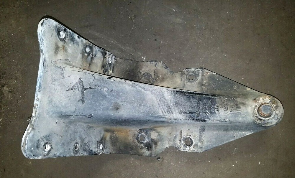 KENWORTH T2000 LEAF SPRING HANGER A85-1200-1