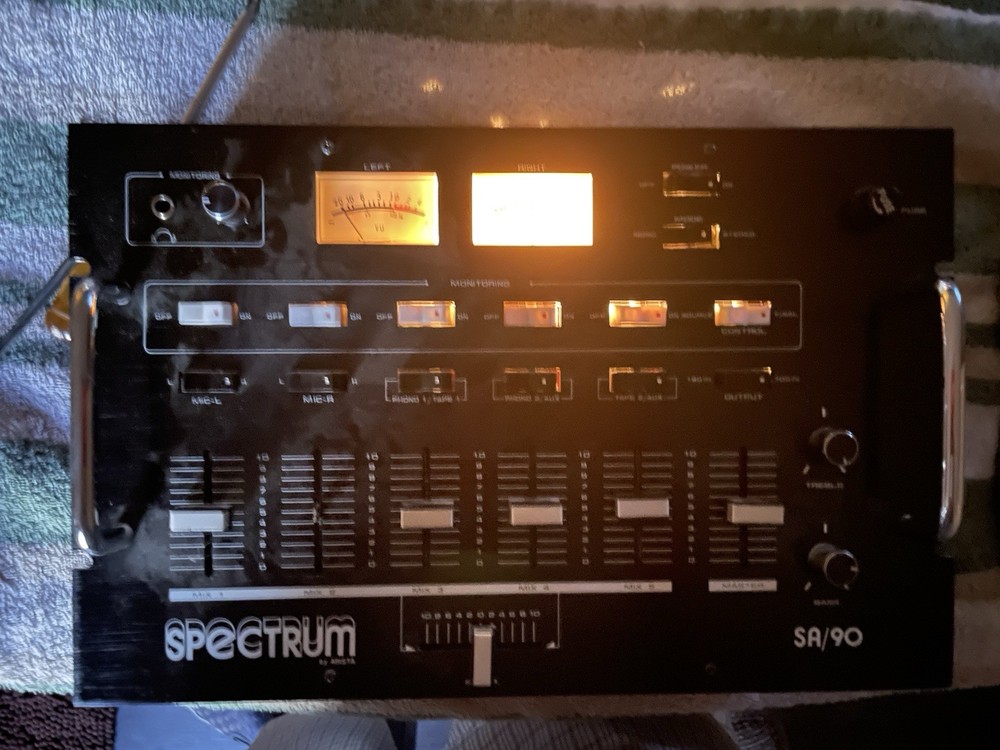 Spectrum Universal Stereo Mixer-Not Tested…Powers On