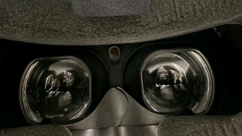 HTC Vive PRO 2 VR Headset With Display Cable