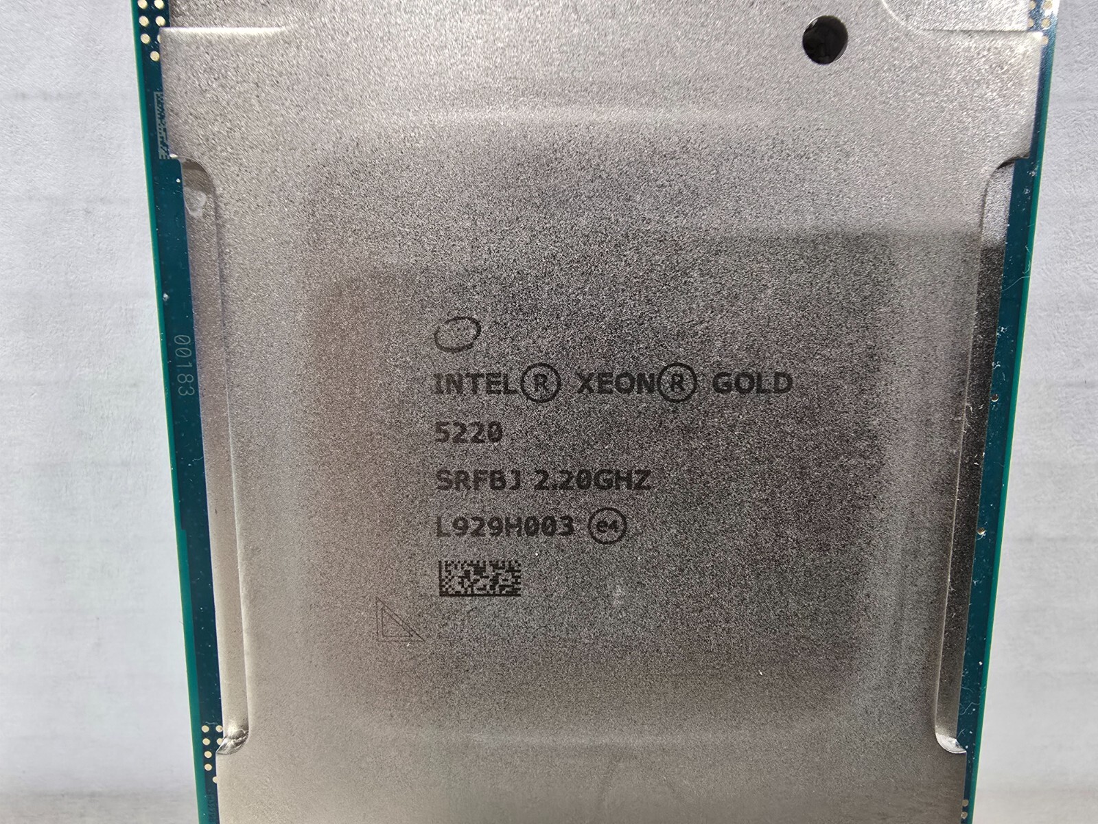 Intel Xeon Gold 5220 18 Core Server Processor CPU SRFBJ 2.2 GHz FCLGA3647