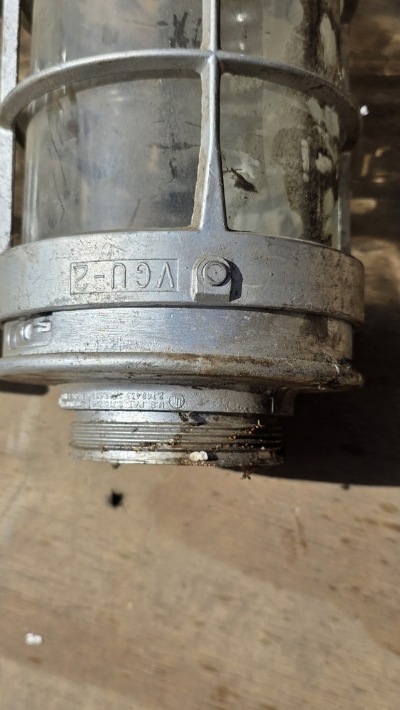 APPLETON FORM 200 EXPLOSION PROOF LIGHT W/ CAGE And GLOBE Untested