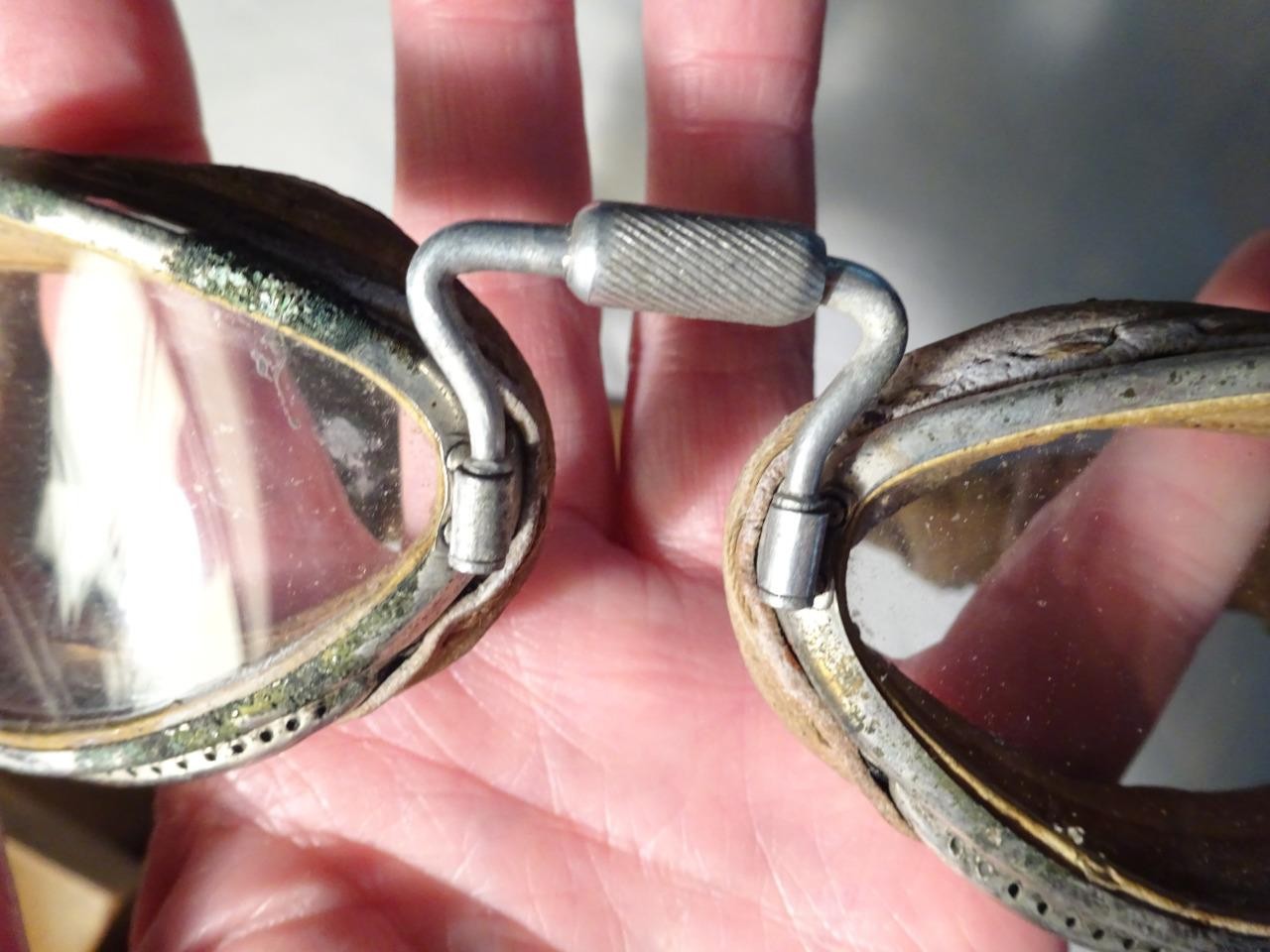 ANTIQUE C1928 "AVIATOR PILOT GOGGLES" Luxor No.7/Tin E.B. MEYROWITZ