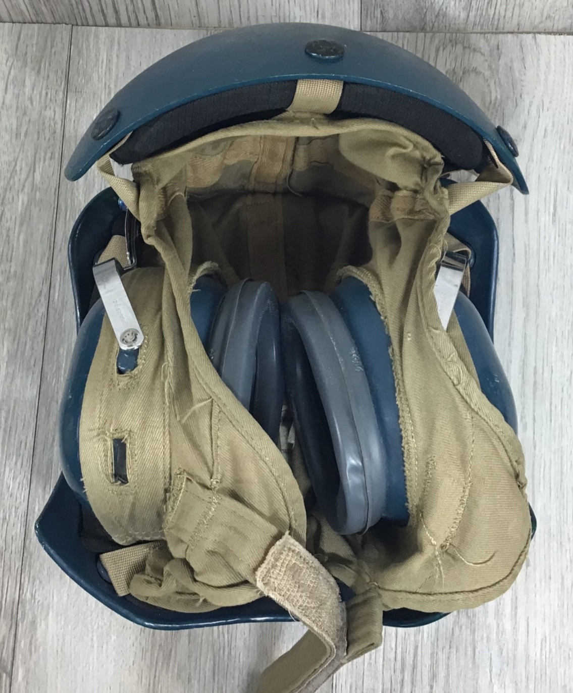 1982 Flight Deck Crewman's Helmet w/Ear Protection Size 7 1/4 MIL-H-81735 (AS)